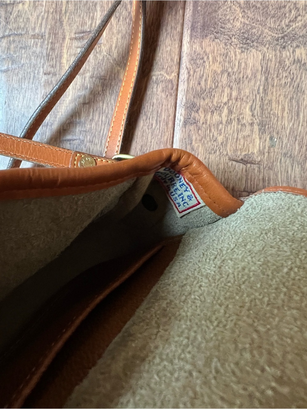 Vintage Dooney & Bourke AWL Duck Logo Mini Saddle Rare Crossbody Leather Bag - Picture 6 of 13